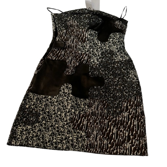 Diane Von Furstenberg Maria Black Fog Multi Mini Dress, NWT, Size 6,
$125 $598 - Picture 3 of 5